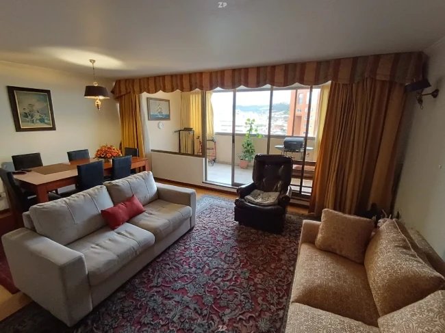 Departamento en Venta en 9 Norte Viña del Mar con 2 Dormitorios, Terraza, Bodega