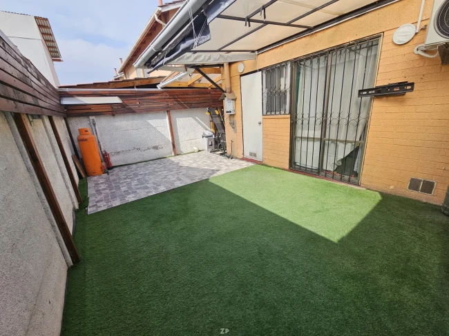 Se arrienda hermosa casa 3 dormitorios y 2 baños en Quilicura desde el 1 Sep. 26