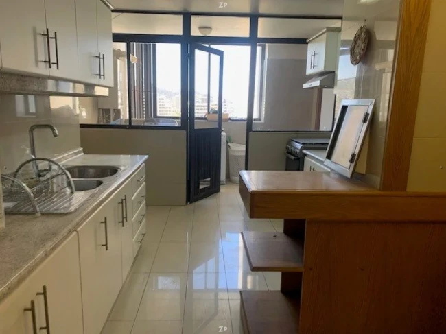 Departamento Exclusivo en Venta en Viña del Mar | 4 Dormitorios, Vista al Mar