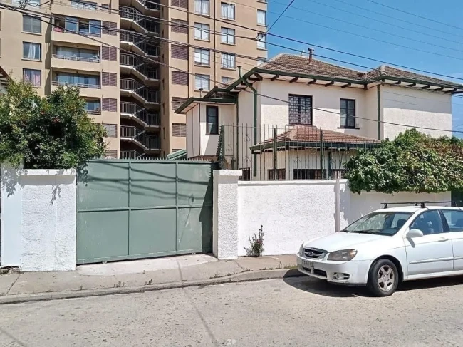 Casa en venta en Agua Santa, Viña del Mar | 6 dormitorios, 4 baños y 4 estaciona