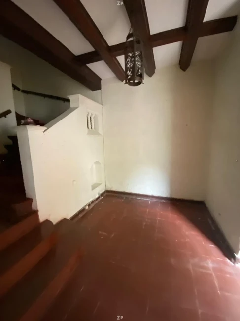 Casa en Venta en Álvarez | 5 Dormitorios, Patio