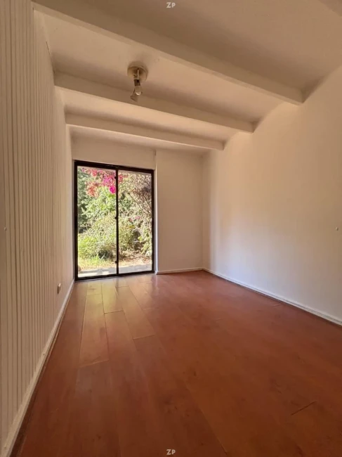 Casa en Venta en Reñaca Centro | 5 Dormitorios y Patio