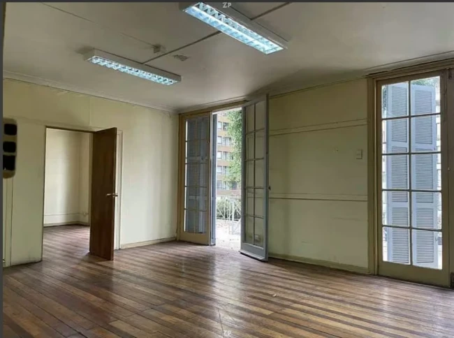 Casona en Venta en Traslaviña | 850 m² con Giro Comercial