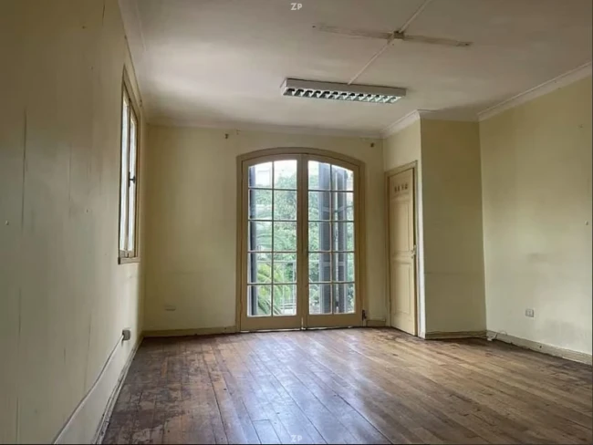 Casona en Venta en Traslaviña | 850 m² con Giro Comercial