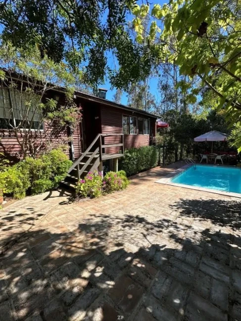 Hermosa casa con piscina muy cerca de la playa en Algarrobo