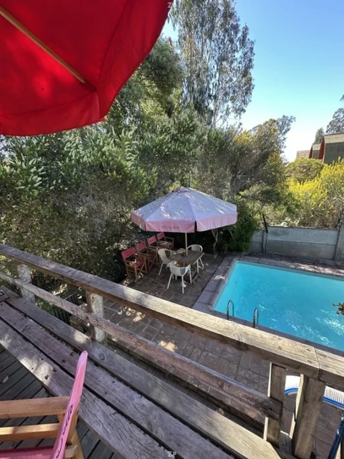 Hermosa casa con piscina muy cerca de la playa en Algarrobo