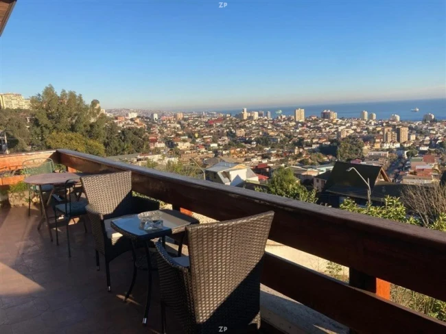 Casa en venta en Gregorio Marañón, Viña del Mar | 13 dormitorios, 8 baños