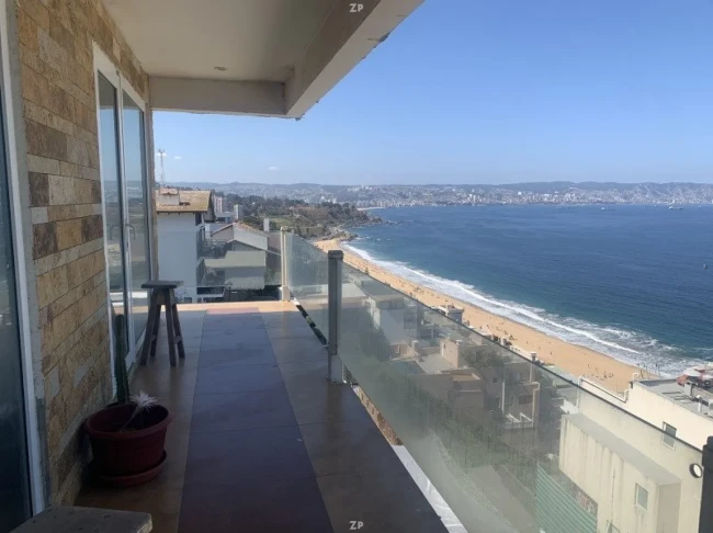 Casa en venta en Reñaca, Viña del Mar | 6 dormitorios, 3 baños y 360 m² construi