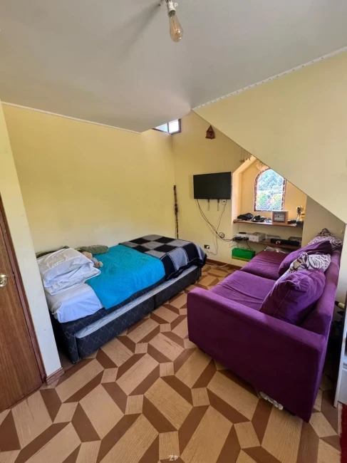 Casa 5D/3B con Piscina y Quincho en Los Almendros, Reñaca | 3 Estac.