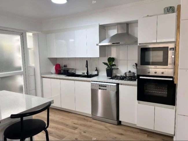 Casa en Venta en Condominio Los Almendros, Reñaca | 4D, 4B