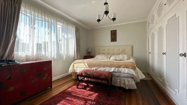 Casa en Venta en Miraflores Bajo | 6 Dormitorios, Quincho 