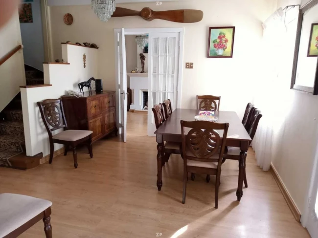 Casa 6D/3B en Venta en Agua Santa, Viña del Mar | 3 Estac.