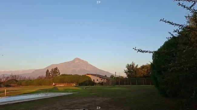Parcela de 5.000 m² con casa, piscina y quincho en Paine