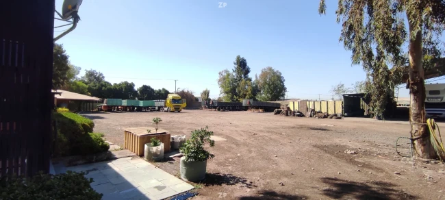 SE VENDE EXCELENTE PROPIEDAD INDUSTRIAL INOFENSIVA, TERRENO ESQUINA, 5.000 M2.