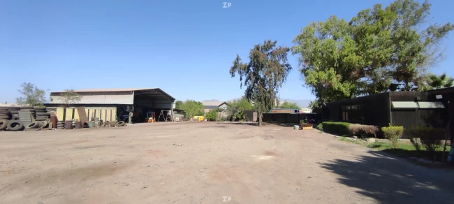 SE VENDE EXCELENTE PROPIEDAD INDUSTRIAL INOFENSIVA, TERRENO ESQUINA, 5.000 M2.