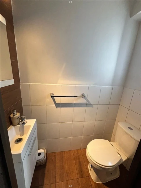 Casa 4D/2B en Venta en Calle Ecuador, Viña del Mar | Orientación Oriente