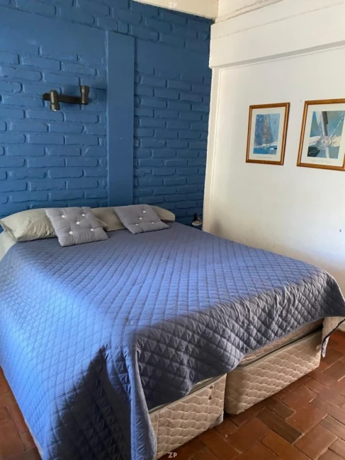Casa en Venta Frente al Colegio Mackay | 2 Dormitorios y Patio