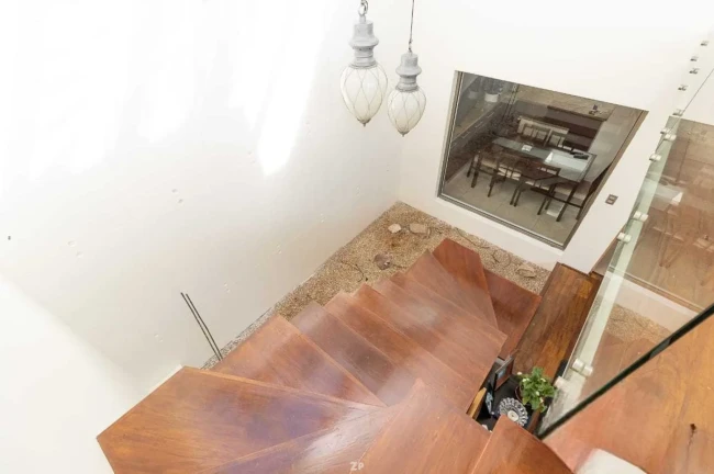 Casa en Venta en Las Golondrinas, Reñaca | 6 Dormitorios, Piscina y 3 Estac.