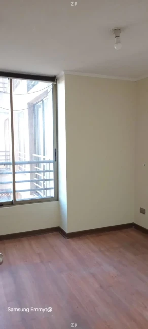 Departamento 2 dormitorio 1 baño a pasos del Metro Santa Isabel.