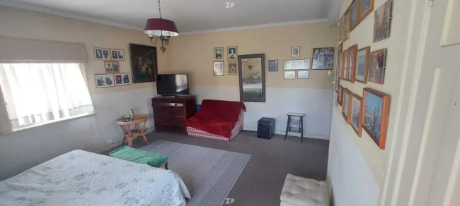 Casa en venta en Traslaviña, Viña del Mar | 5 Dormitorios y 1 Estacionamiento