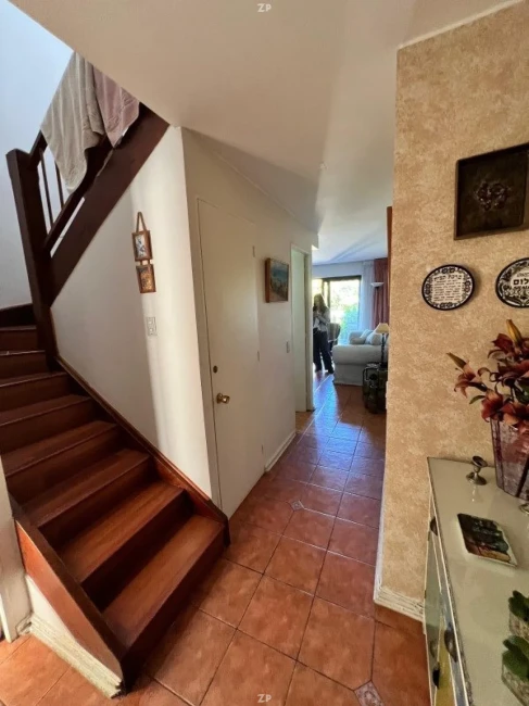 Casa en Venta en Condominio Reñaca | 3 Dormitorios, Piscina y Jardines