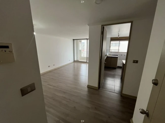 Departamento en Venta en Valparaíso | 3 Dormitorios, 2 Baños, Estacionamiento