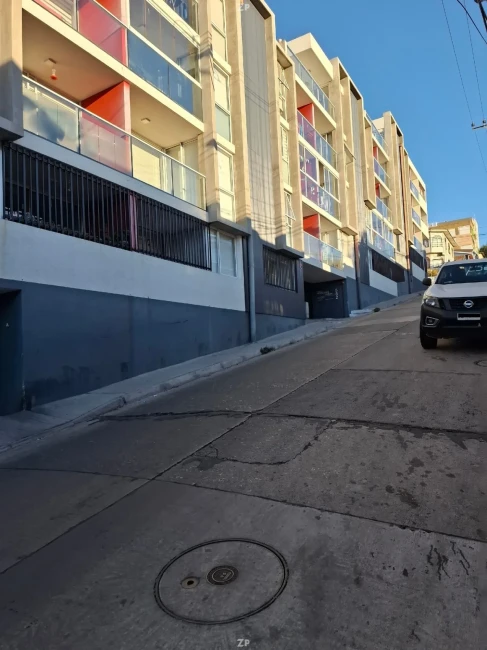 Departamento Estudio en Venta en Cerro Barón | Amoblado, Estacionamiento