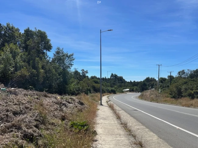Pargua,Cruce Chayahue ,Terreno Orilla de Carretera.-