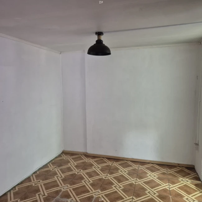 ARRIENDO CASA INTERIOR INDEPENDIENTE CON ESTACIONAMIENTOCERRO NAVIA