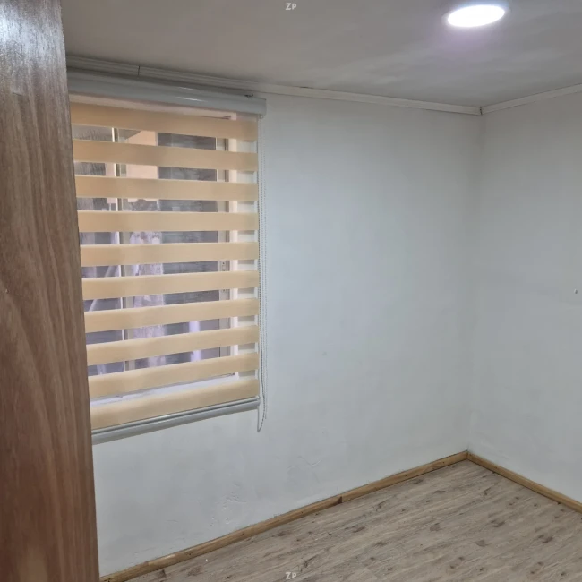ARRIENDO CASA INTERIOR INDEPENDIENTE CON ESTACIONAMIENTOCERRO NAVIA