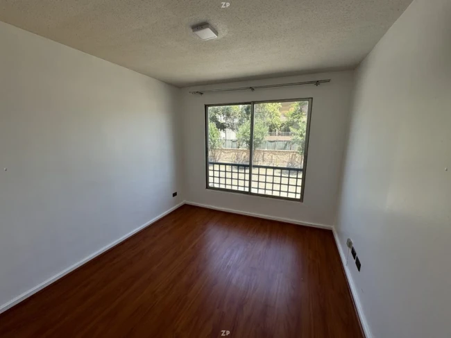 Departamento en Venta en La Florida | 2 Dormitorios, Piscina y Estacionamiento