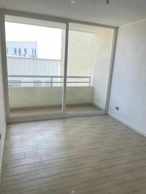 Departamento en Venta en La Florida | 2 Dormitorios, 2 Baños y Balcón