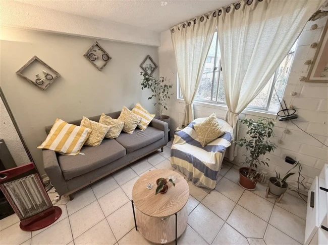 Departamento en Venta en La Florida | 3 Dormitorios, 1 Baño y Estacionamiento