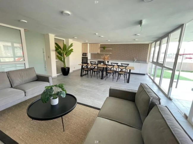 Departamento en Venta en La Florida | 2 Dormitorios, 2 Baños y Balcón