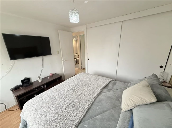 Departamento en Venta en La Florida | 3 Dormitorios, 1 Baño y Estacionamiento