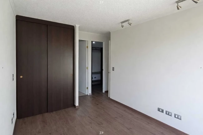 Departamento en Venta en La Florida | 3 Dormitorios, 2 Baños, Estacionamiento