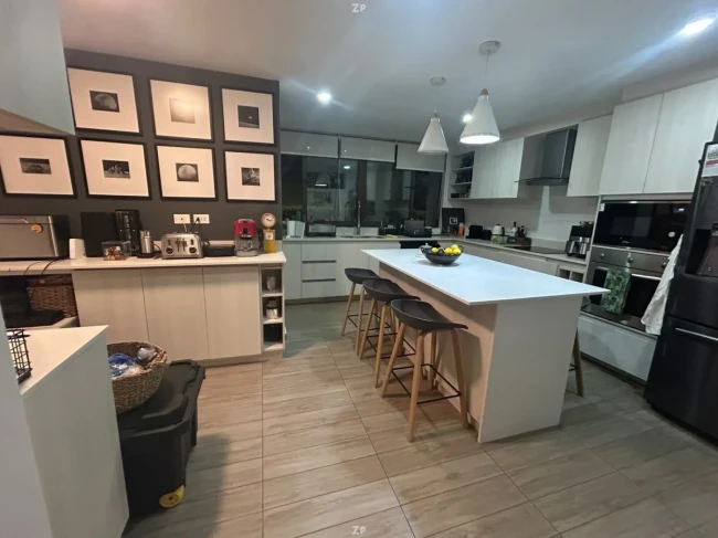 Departamento en Venta en Alto Macul | 4 Dormitorios, Terraza, Quincho