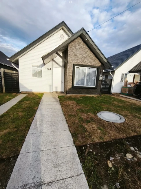 🏡 CASA EN ARRIENDO – VILLARRICA, JARDÍN FLORESTA | $470.000
