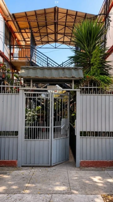Departamento en Venta en La Florida | 2 Dormitorios y Oportunidad para Remodelar