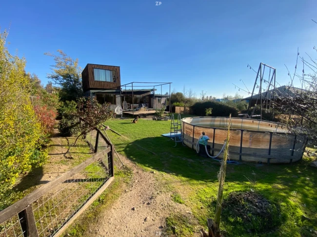 Casa de 2 pisos (160m2), sitio de 800m2, Comunidad Ecologica de Peñalolen