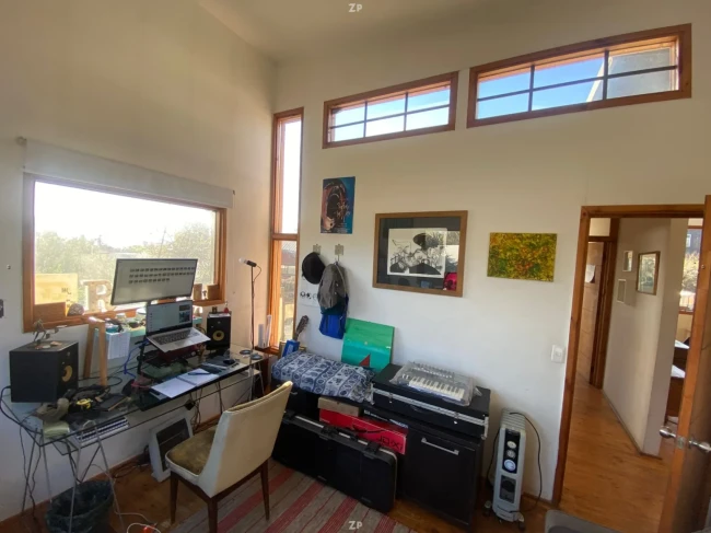 Casa de 2 pisos (160m2), sitio de 800m2, Comunidad Ecologica de Peñalolen
