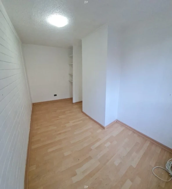 Departamento en Venta en La Florida | 2 Dormitorios, 1 Baño y Primer Piso