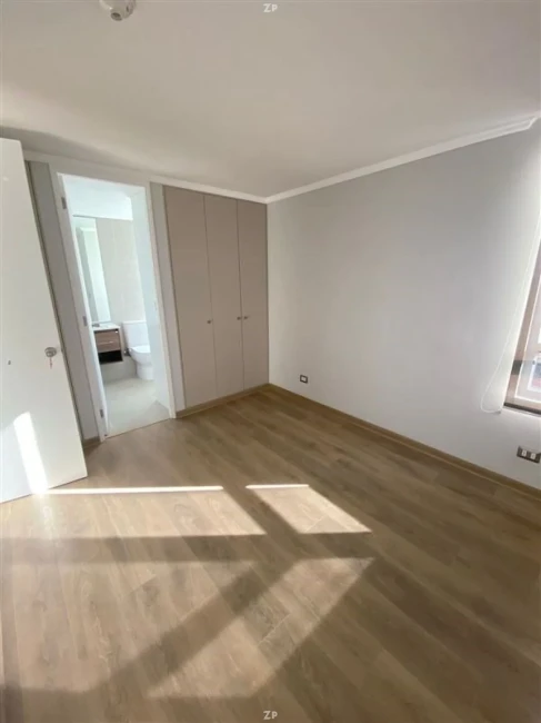 Departamento en Venta en La Florida | 2 Dormitorios, 2 Baños y Metro Mirador