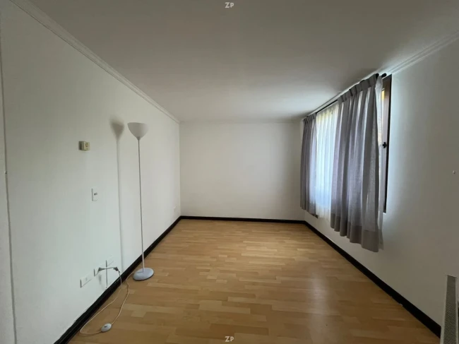 Departamento en Venta en La Florida | 3 Dormitorios, 2 Baños, Terraza y Piscinas