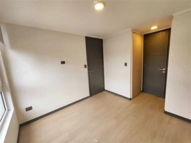 Departamento en Venta en La Florida | 1 Dormitorio, Estacionamiento