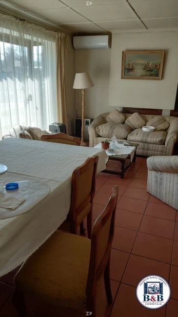 Vende Amplia Casa y Extenso Terreno a Pasos del Centro, oportunidad comercial.
