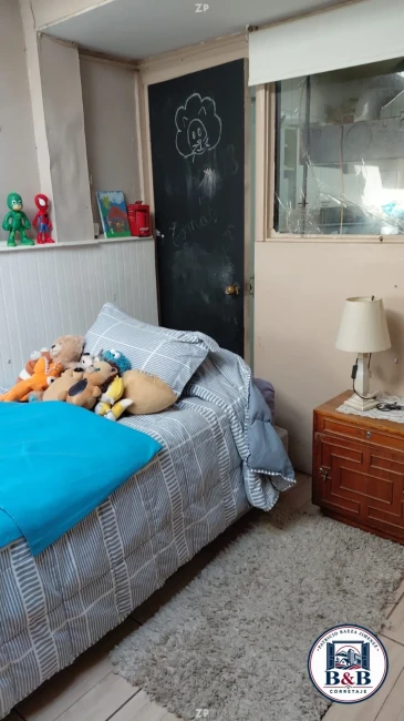 Vende Amplia Casa y Extenso Terreno a Pasos del Centro, oportunidad comercial.
