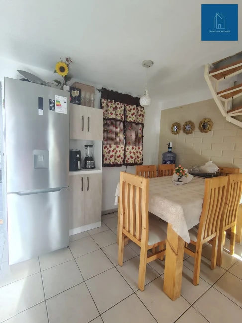 EN VENTA AMPLIA PROPIEDAD EN PADRE HURTADO 3H/2B EN PADRE HURTADO !!