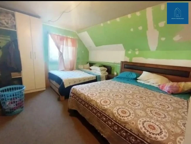 AMPLIA CASA EN VENTA EN COLBUN !!