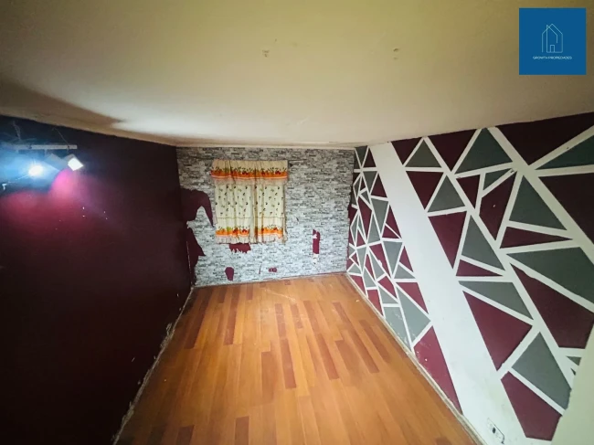 EN VENTA AMPLIO DEPTO EN VENTA EL BOSQUE 5H/1B !!